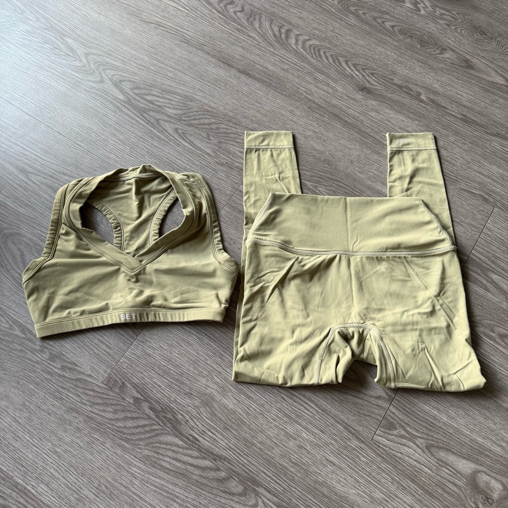 Set Active x Parke workout set - image 1